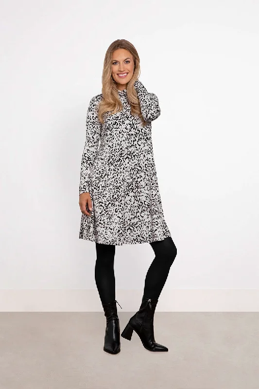 Turtle Neck Trapeze Dress | Animal Fog